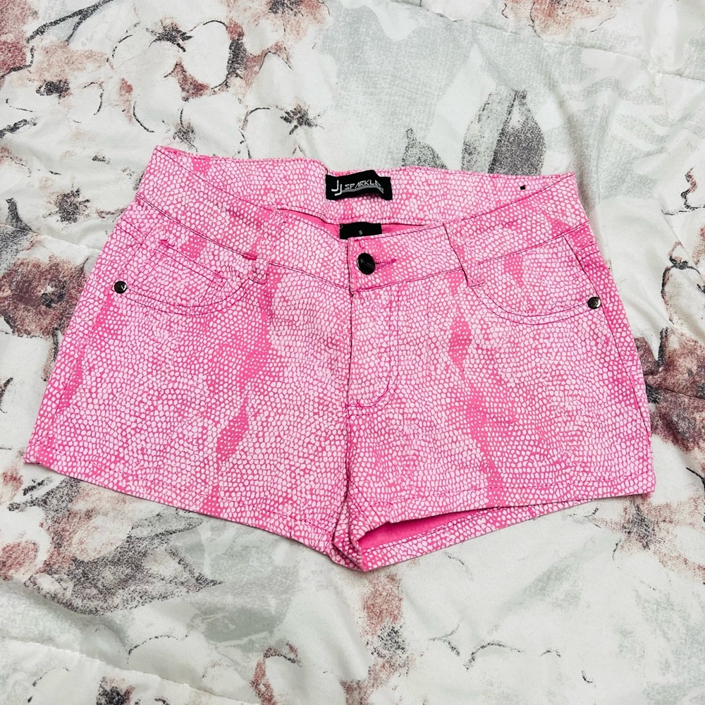Short pants
